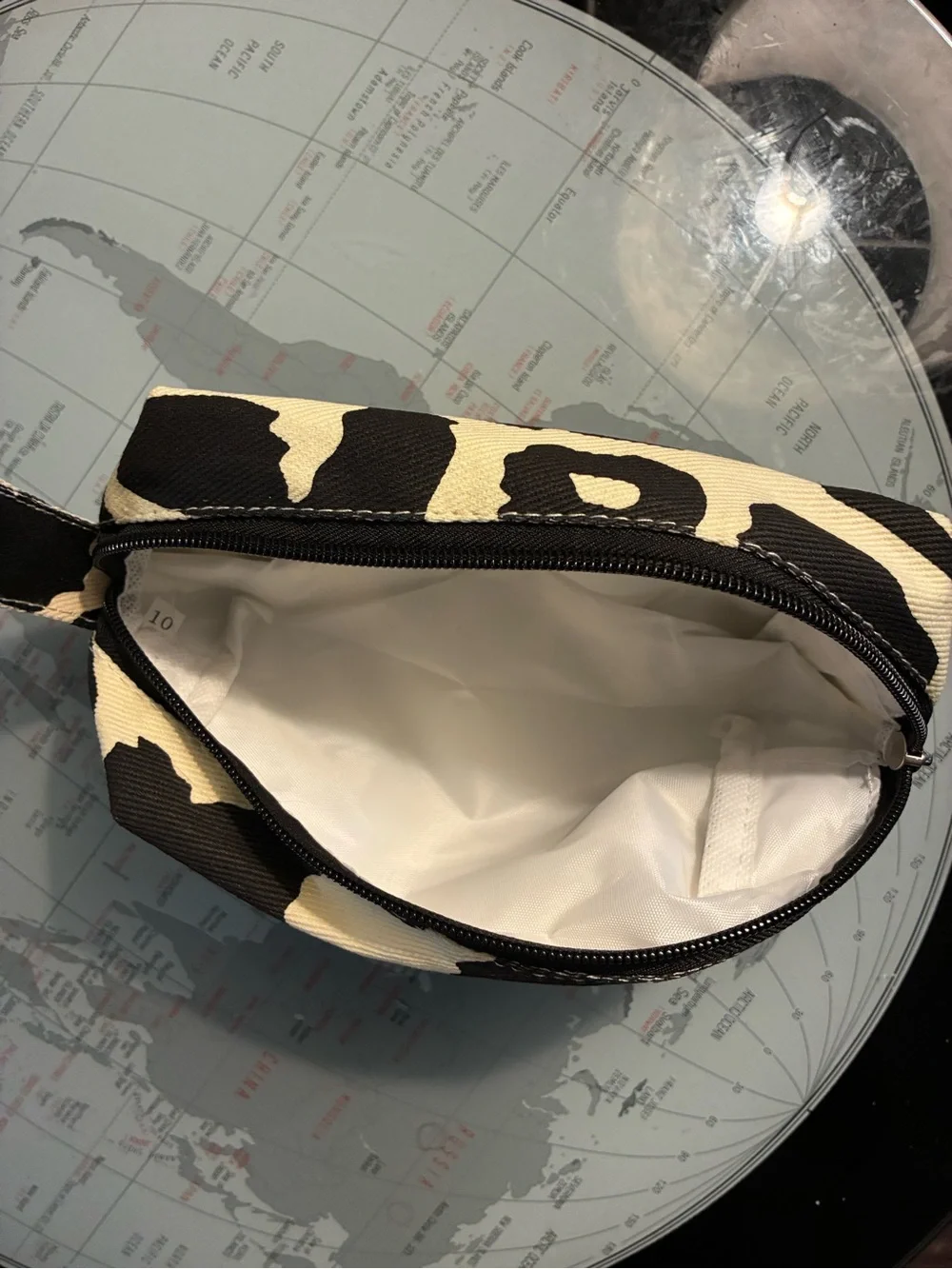 Black and Cream Leopard Print Wristlet Clutch Purse Zipper Closure Small Bag New